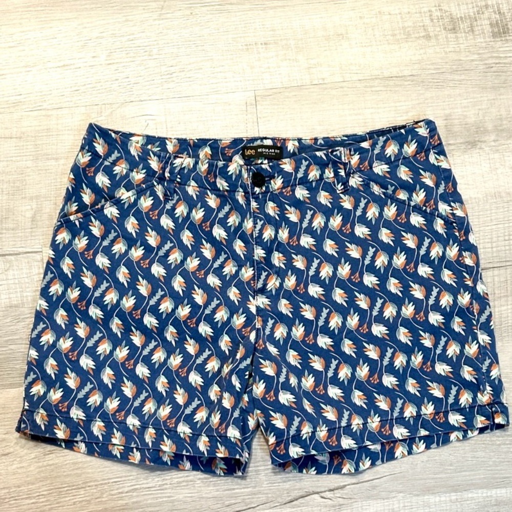 Lee Women’s Mid Rise Multicolor Patterned Chino Style Shorts Size 16 Medium